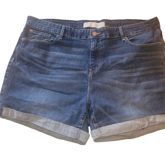 Levis Mid-rise Denim Shorts 20 - Picture 1 of 4